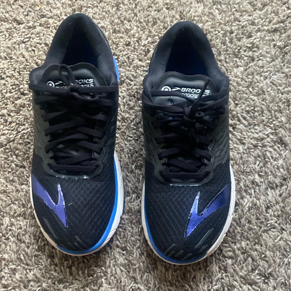 Brooks purecadence 5 size: 7.5